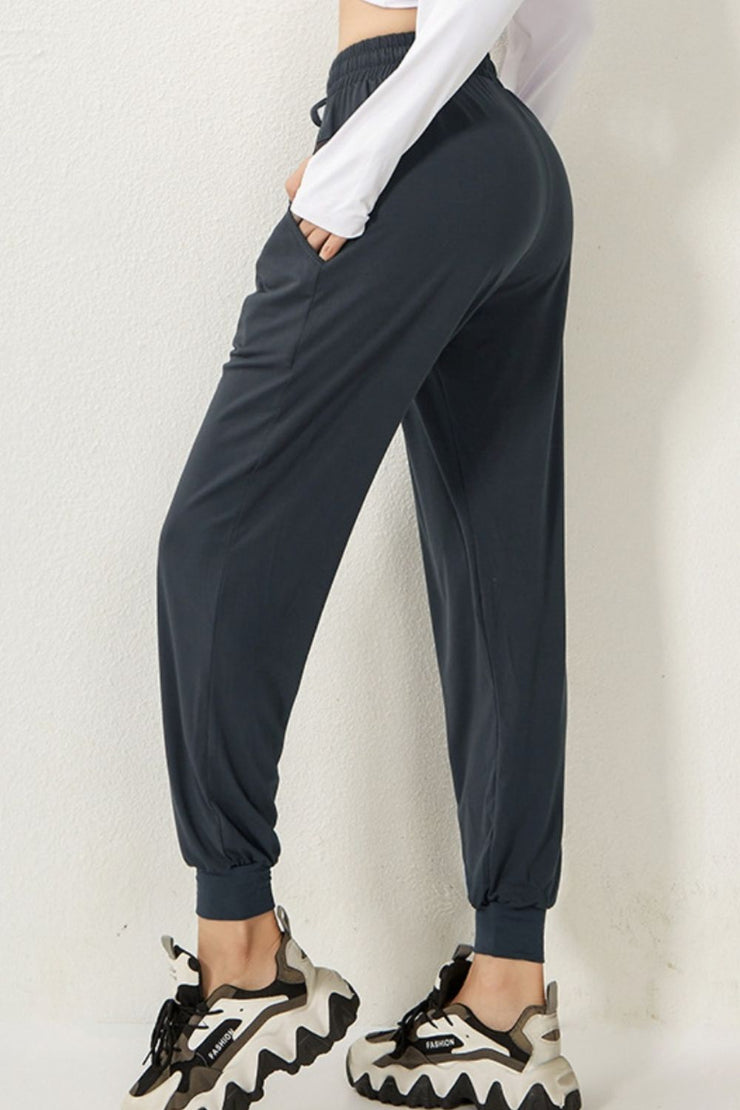 Must have joggers with pockets