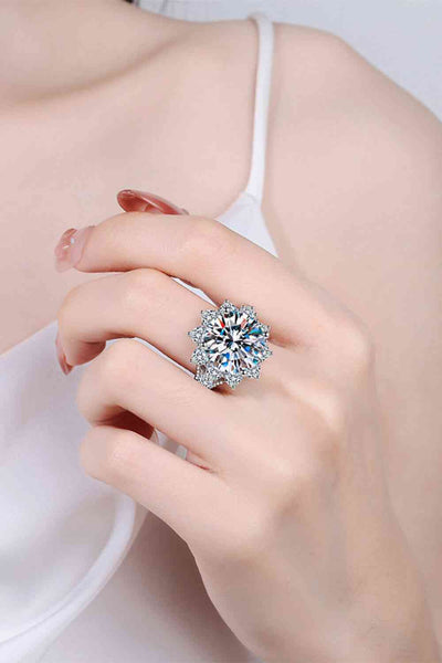 THE DAISY 10 Carat Moissanite Flower-Shaped Ring