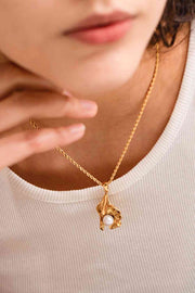 Pearl Pendant Gold Layering Necklace